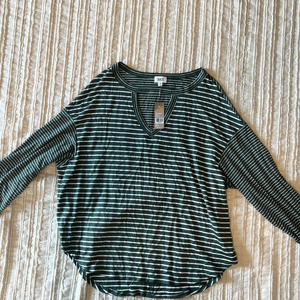 Buckle BKE long sleeve. Green and white stripped. NWT